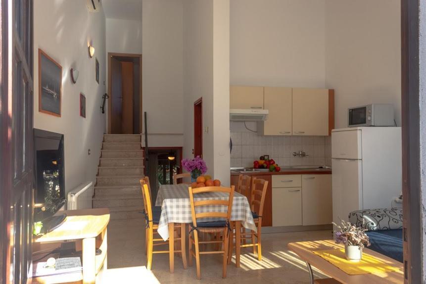 Apartments Ellen Banjole Kültér fotó